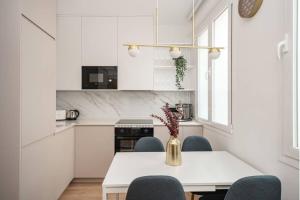 Esencia de La Latina San Pedro