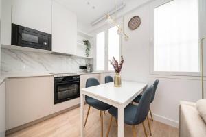 Esencia de La Latina San Pedro