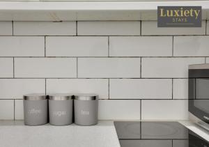 New! Stunning Studio By Luxiety Stays Short Lets & Serviced Accommodation Southend on sea - City Centre Nr High St