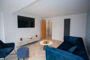 Newly Renovated 3 Bedroom Modern House