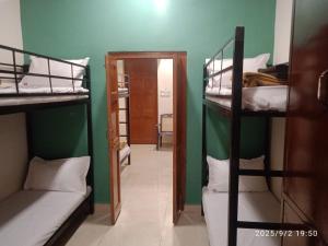 Hotel Galaxy Executive Guest House & AC Dormitory