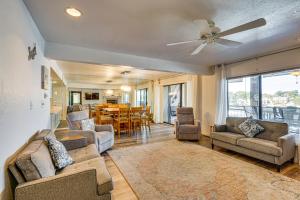 Boat Slip and Pool Access at Lake Ozark Condo!