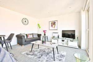 Just Stay Wales – 1 Bed Skyline Apartment, Meridian Tower