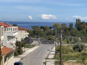 Mistral House Two Level Sea and Mountain Suite