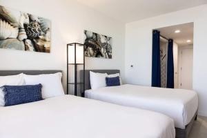 2BR 2BA at Beachwalk on 29 floor Full Equiped