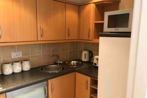 1 Bed House - Central Free Parking Wifi