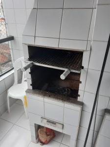 Apto confortável Praia Grande bairro Ocian próximo a praia