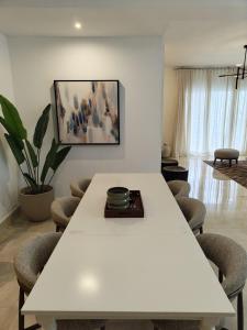 Cozy and Central Apartment in Santiago Torre Unica
