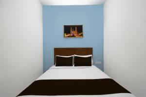 Collection O The RIO HOTEL JNTU Bus Stop