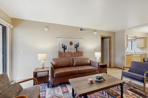 Red Horizon Hideaway