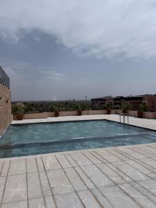 Luxury Aprt with Terrace