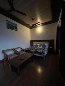 aviral home stay