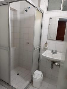 Habitación cerca al aeropuerto # 4