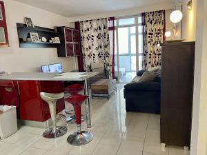 Apt Acogedor con Piscina en Fuengirola