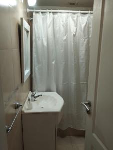 MoraSuite, dpto de categoría, céntrico, con ascensor, balcón y vistas a las sierras