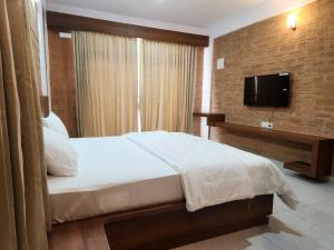 Brick House at Nandi