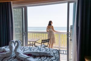 Waves Oceanfront Resort