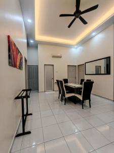 Cozy CR Homestay Nilai Pajam with Netflix WiFi
