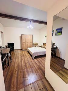 Квартира в центре! Книжный рынок!