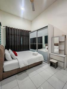 Cozy CR Homestay Nilai Pajam with Netflix WiFi