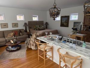 La Jolla Carriage House