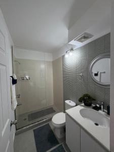 Kingston Modern Getaway