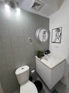 Kingston Modern Getaway