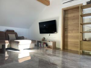 Zerko Holiday Apartment Janko with outdoor JACUZZI for FREE