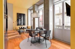 Apartament City Center W-AC Views & Balcony