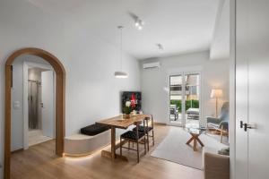 Luxury 2BR Apartment near the marina, Heart of Piraeus