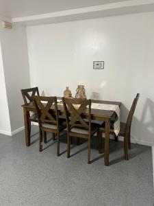 Luxury 2-bedroom and 1-bathroom