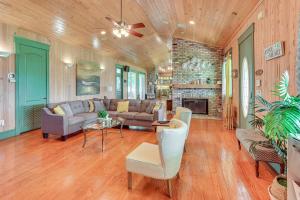 Private Hot Tub! Home Less Than 1 Mi to Lake Okeechobee