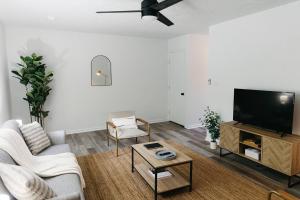 "Morning View 1" Cozy Modern Stay - CollegeHiking