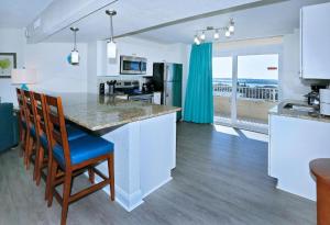 Atlantic Terrace 2 Bedroom Apartment with Balcony and Resort Access