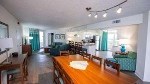 Atlantic Terrace 2 Bedroom Apartment with Balcony and Resort Access