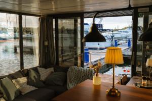 La Petite Foret Houseboat on the Isle of Wight