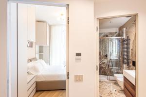 Michelangelo Moscova Golden House