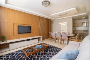 PDE3D - 2 Suítes, Av. Atlântica, Moderno, Garagem