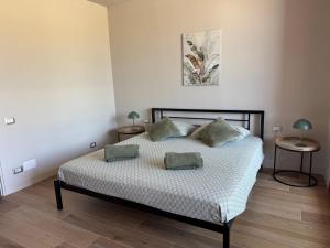 Lovely house with swimming pool and tennis court