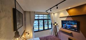 Prox ao Hosp Sírio Libanês 3 Min da Paulista