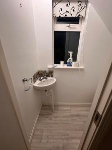 Modern Stay at Blackcastle Home