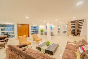 Encanto Mansion - 6BR Luxury Villa Near Walled City