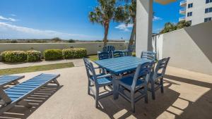 Phoenix VI 6001 condo