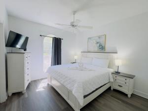 Cozy 1BR Condo 5 Min to Beach First-Floor