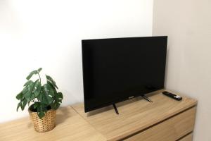 Modernes Studio mit eigenem Bad, Küche & Parkplatz