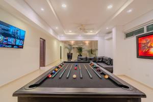 Encanto Mansion - 6BR Luxury Villa Near Walled City