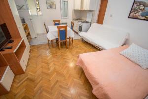 Apartment Family Ribicic