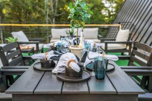 Sleek A-Frame Cabin | Rooftop Sun Deck & Hot Tub