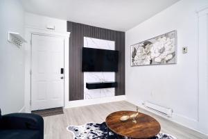 Newly renovated 3 bedroom unit