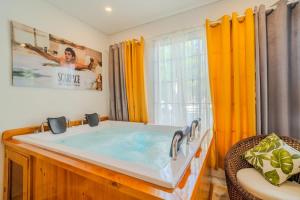 5 Bedroom Cartagena Villa - Close to Walled City